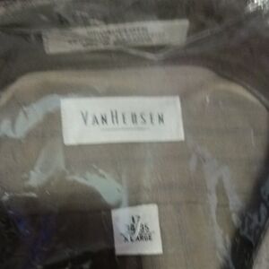 Van Heusen Charcoal Button-Up Shirt